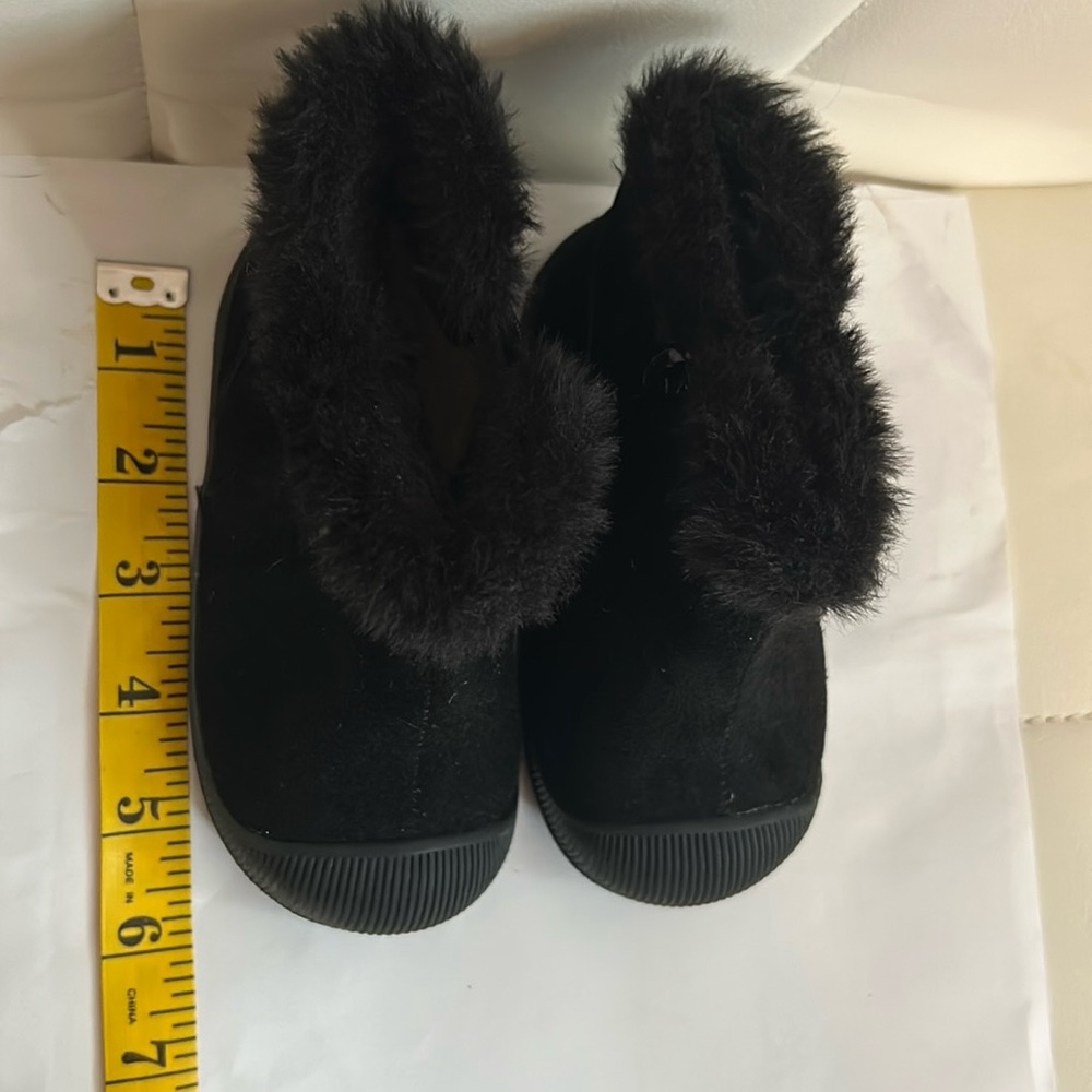 NWOT Black toddler boot size 6